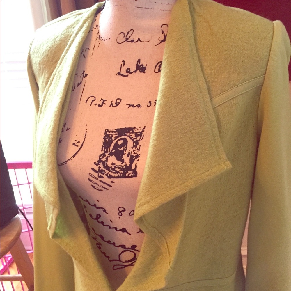 CHICO’S Lightweight Sweater Jacket